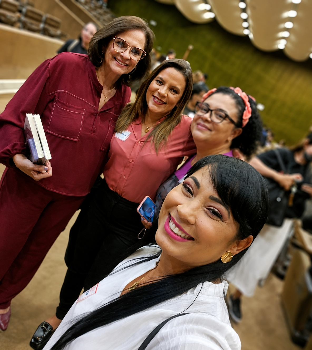 Ana Caroline com Senadora Damares Alves