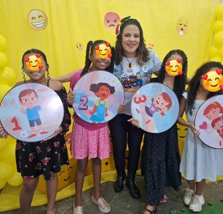 Dinâmica Interativa com Placas Educativas